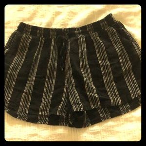 Universal Threads shorts